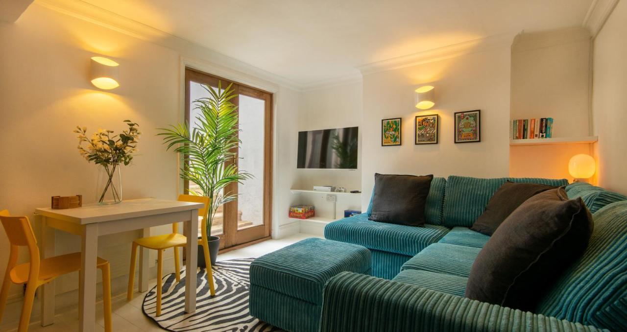 -Newly Refurbished- Stylish Apartment 5 Minutes From Station W Garden Brighton ภายนอก รูปภาพ